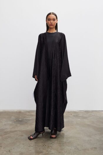 NA5-02 | Black Beach Wave Abaya